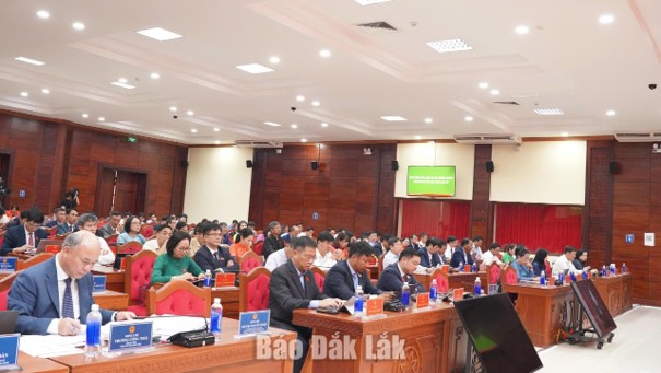 Kỳ họp thứ Hai, HĐND tỉnh khóa XI: Thẳng thắn thảo luận, tìm giải pháp căn cơ cho các vấn đề “nóng”